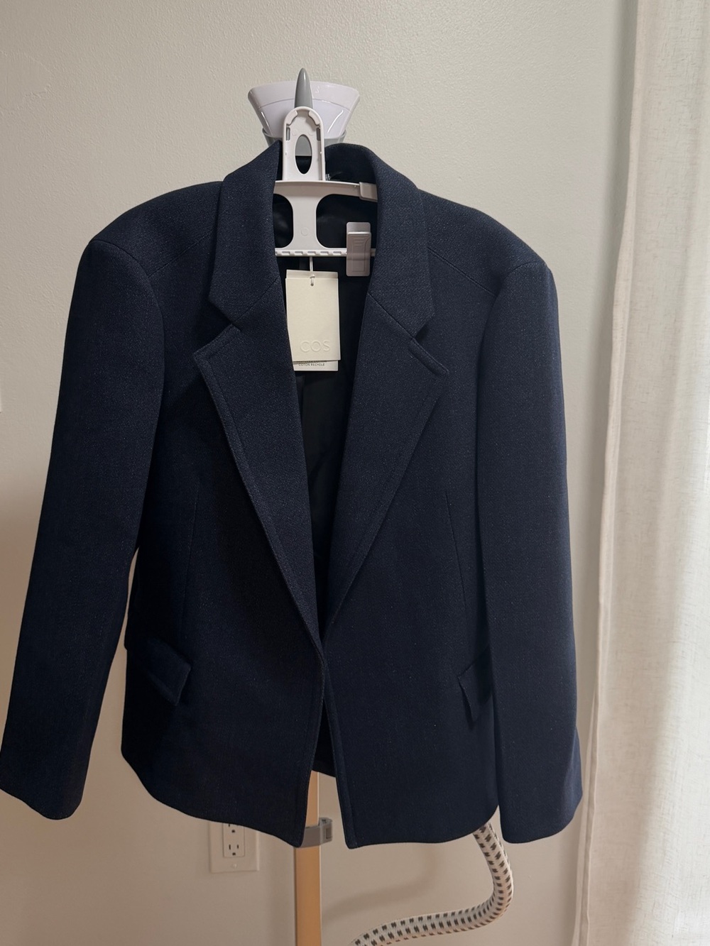 NWT COS Oversized Exaggerated-shoulder
Denim-look Blazer - Blue - Picture 4 of 13